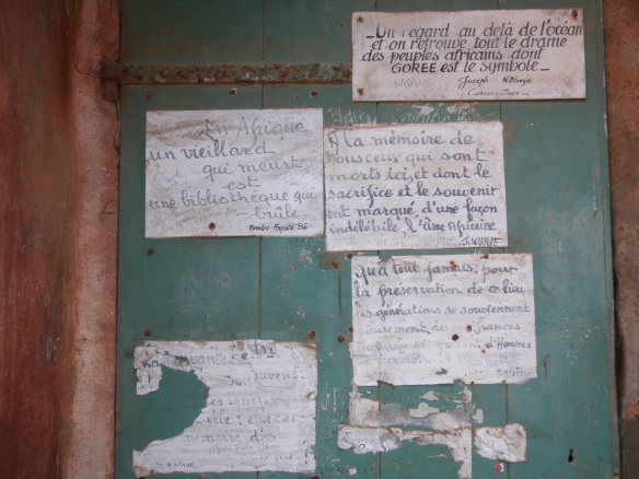 © Yolande Benoist Des mots pour la mémoire Maison des esclaves, Gorée, Sénégal, 2009 
